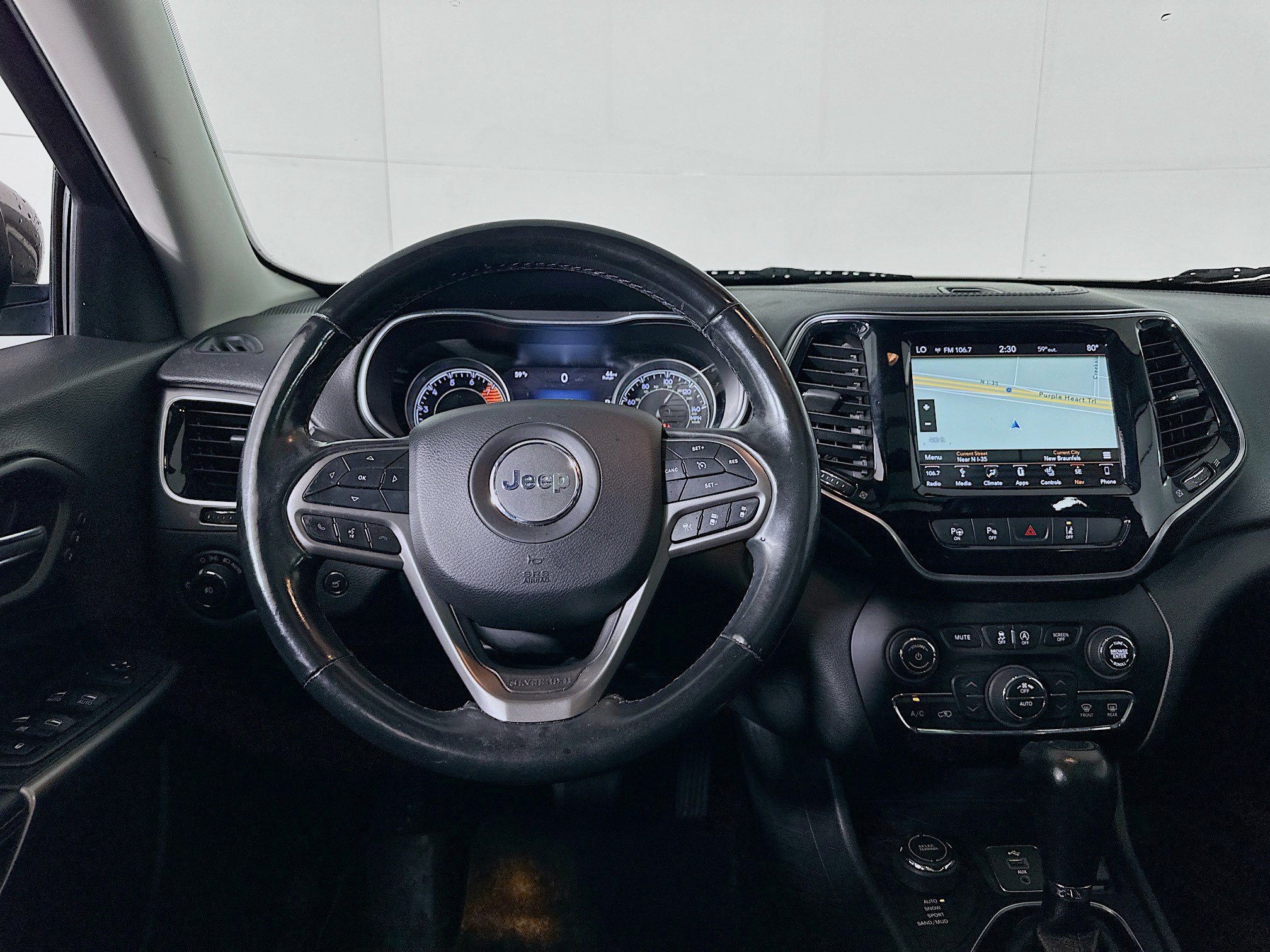 Used 2019 Jeep Cherokee Limited w/ Luxury Group AWD/4WD image 17