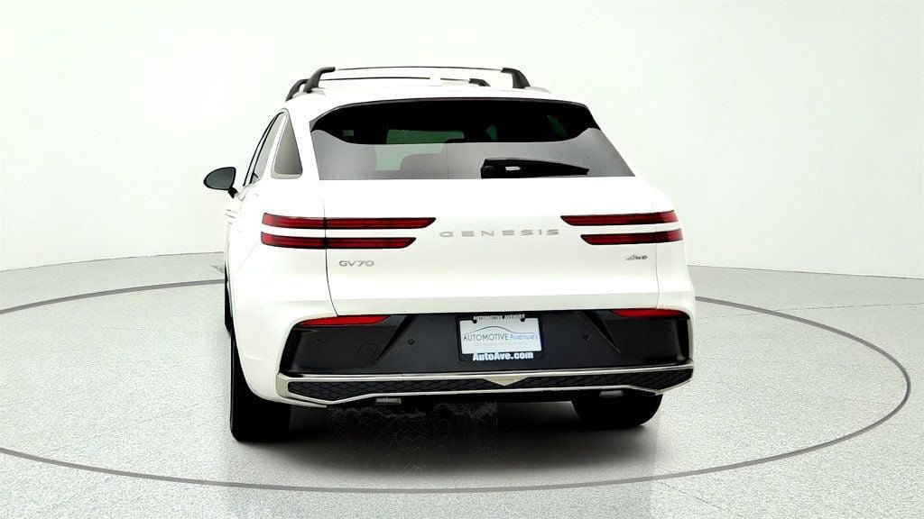 Used 2026 Genesis GV70 2.5T Select AWD/4WD image 6