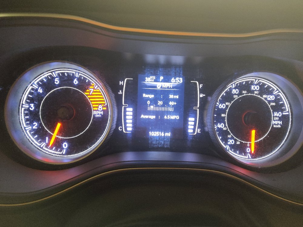Used 2019 Jeep Cherokee Latitude w/ Cold Weather Group FWD image 23