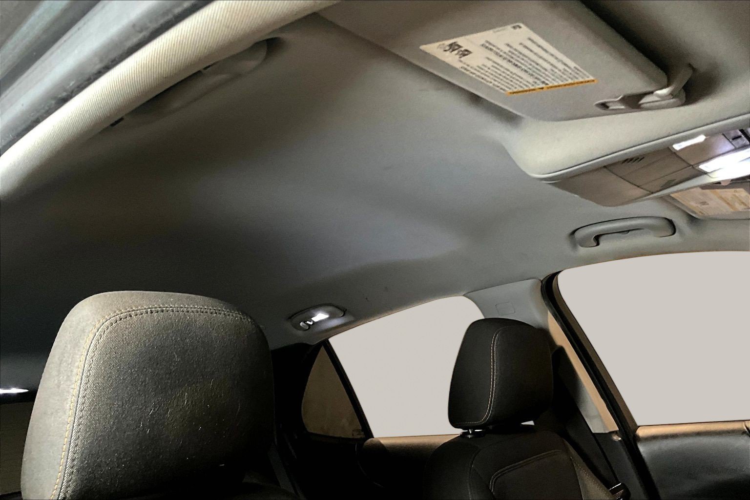 Used 2020 Chevrolet Equinox LT FWD image 27