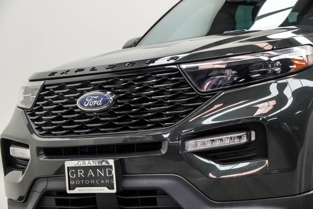 Used 2023 Ford Explorer ST-Line w/ Class IV Trailer Tow Package AWD/4WD image 2