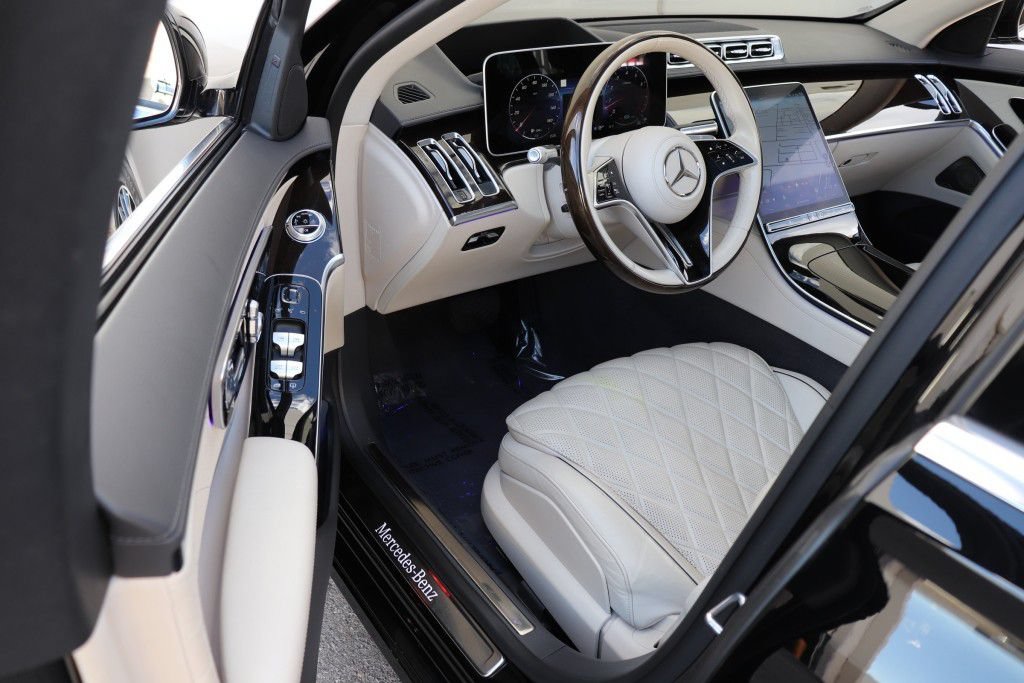 Used 2022 Mercedes-Benz S 580 4MATIC Sedan w/ Warmth & Comfort Package image 16