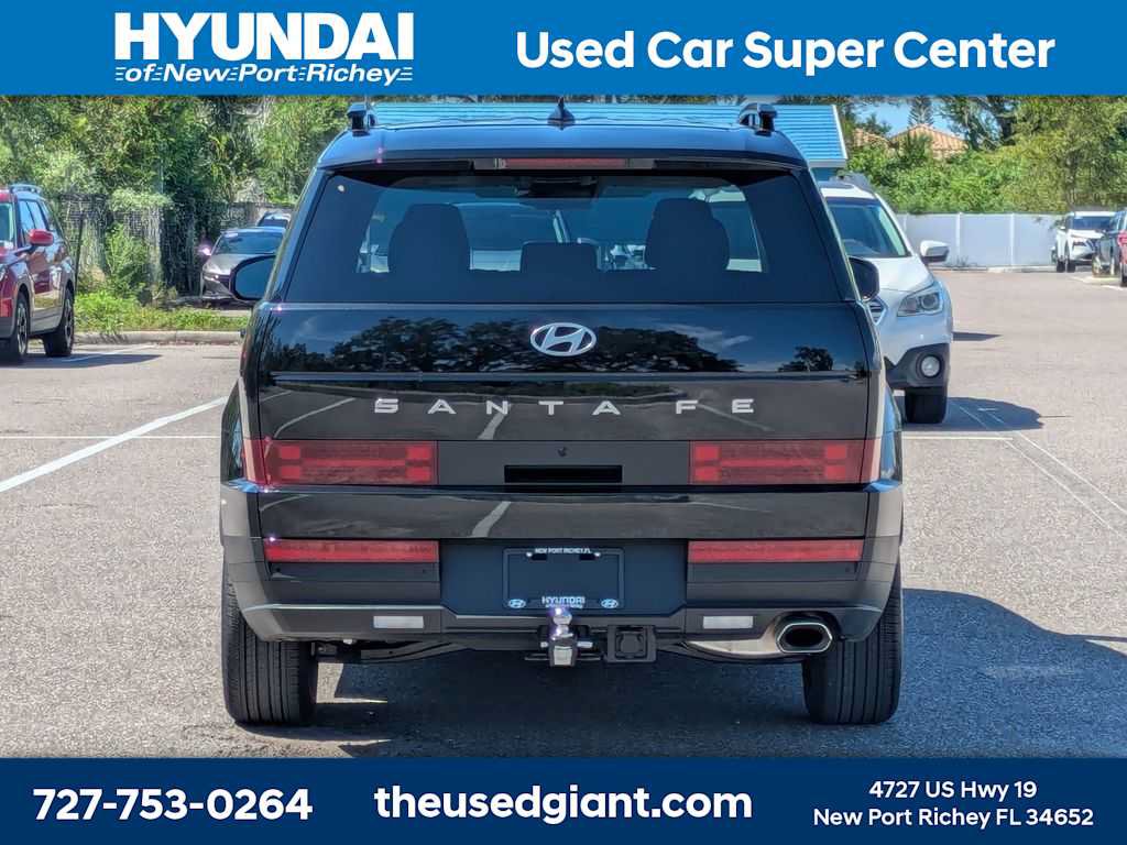Used 2025 Hyundai Santa Fe SEL w/ Tow & Go Package FWD image 4