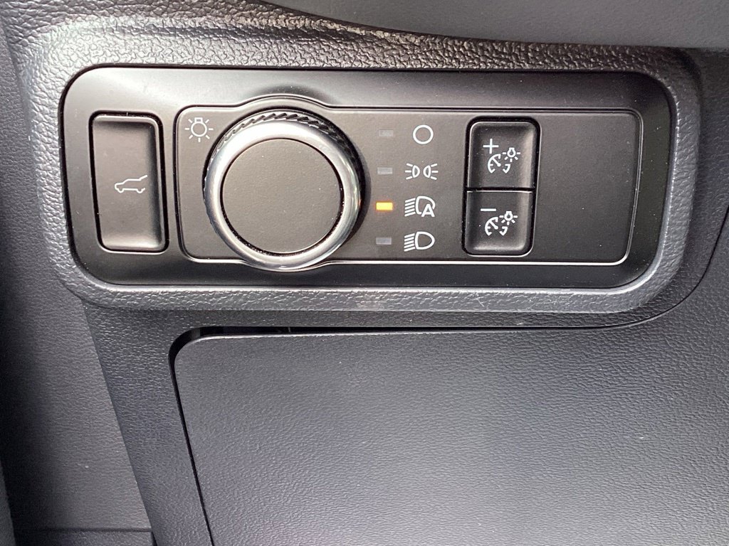 Used 2025 Ford Explorer Active RWD image 25