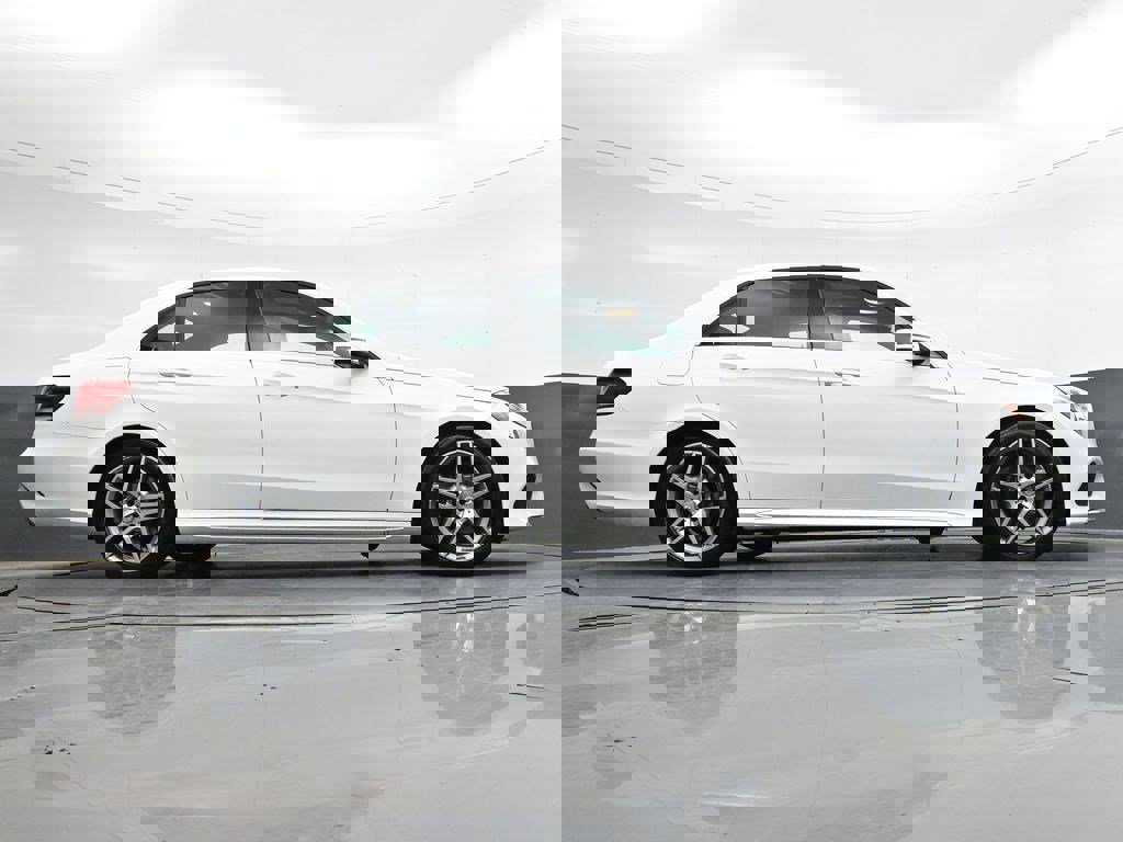 Used 2015 Mercedes-Benz E 350 Sedan image 31