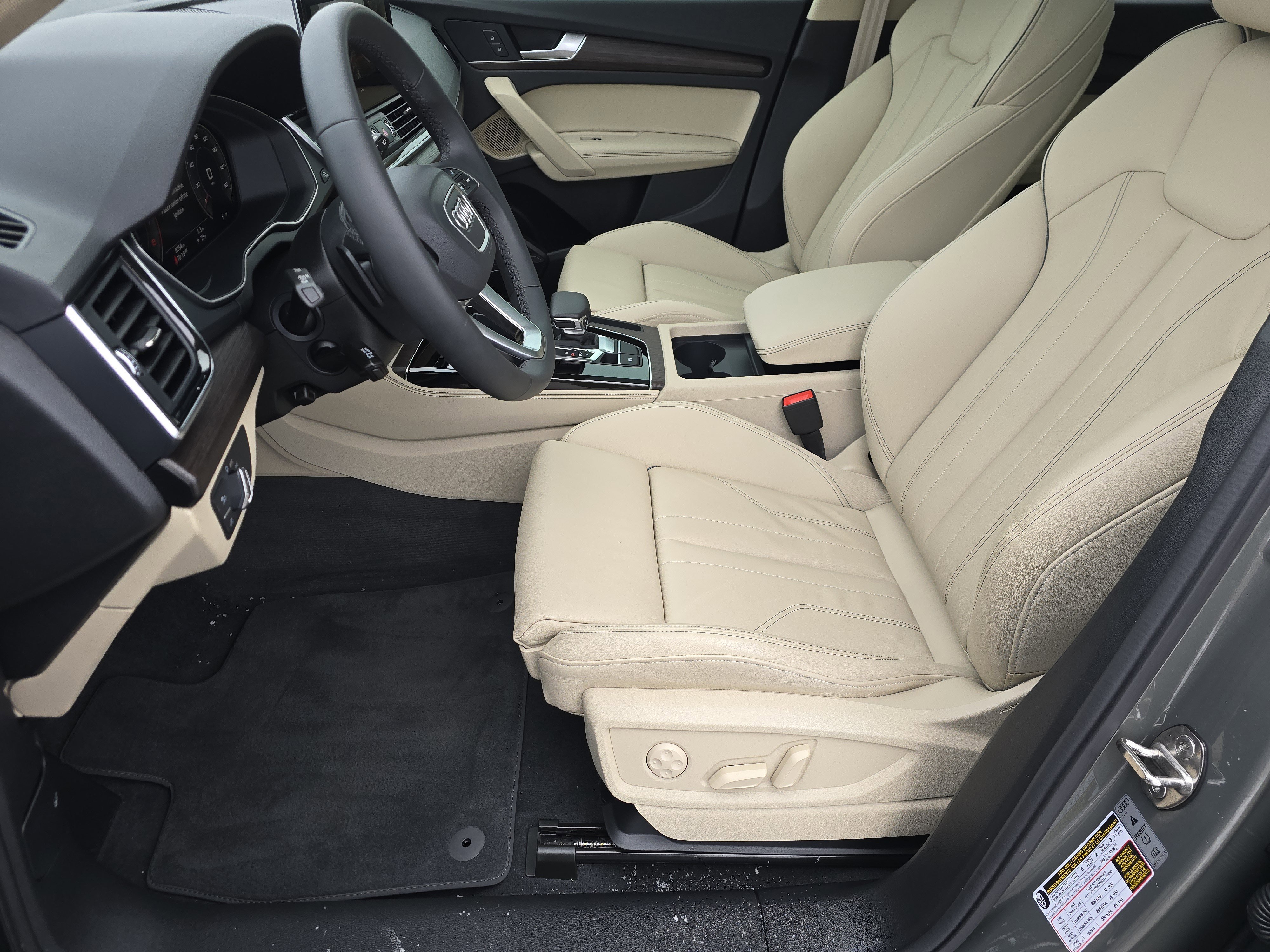 Certified 2024 Audi Q5 2.0T Premium Plus image 20