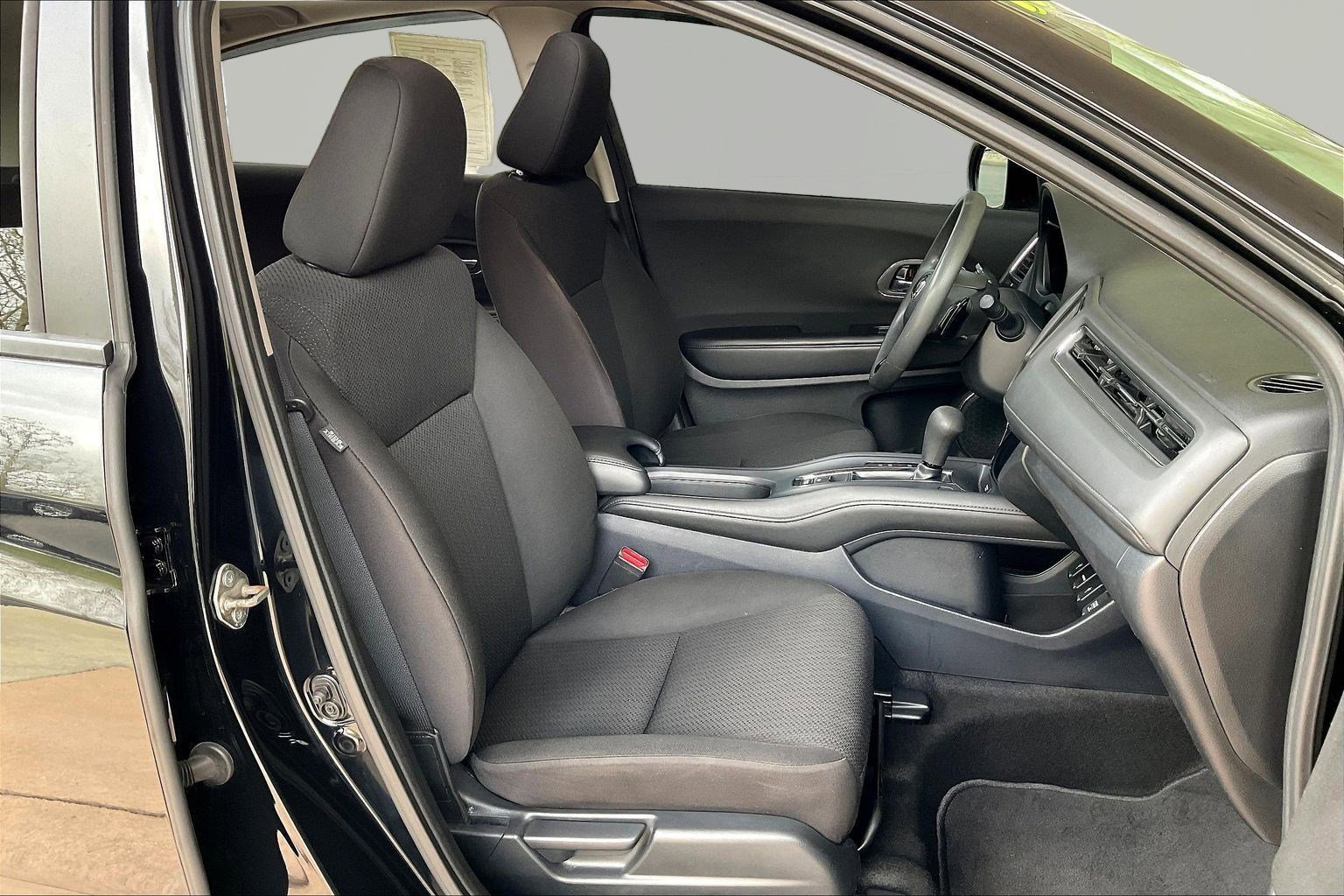 Used 2018 Honda HR-V EX image 28