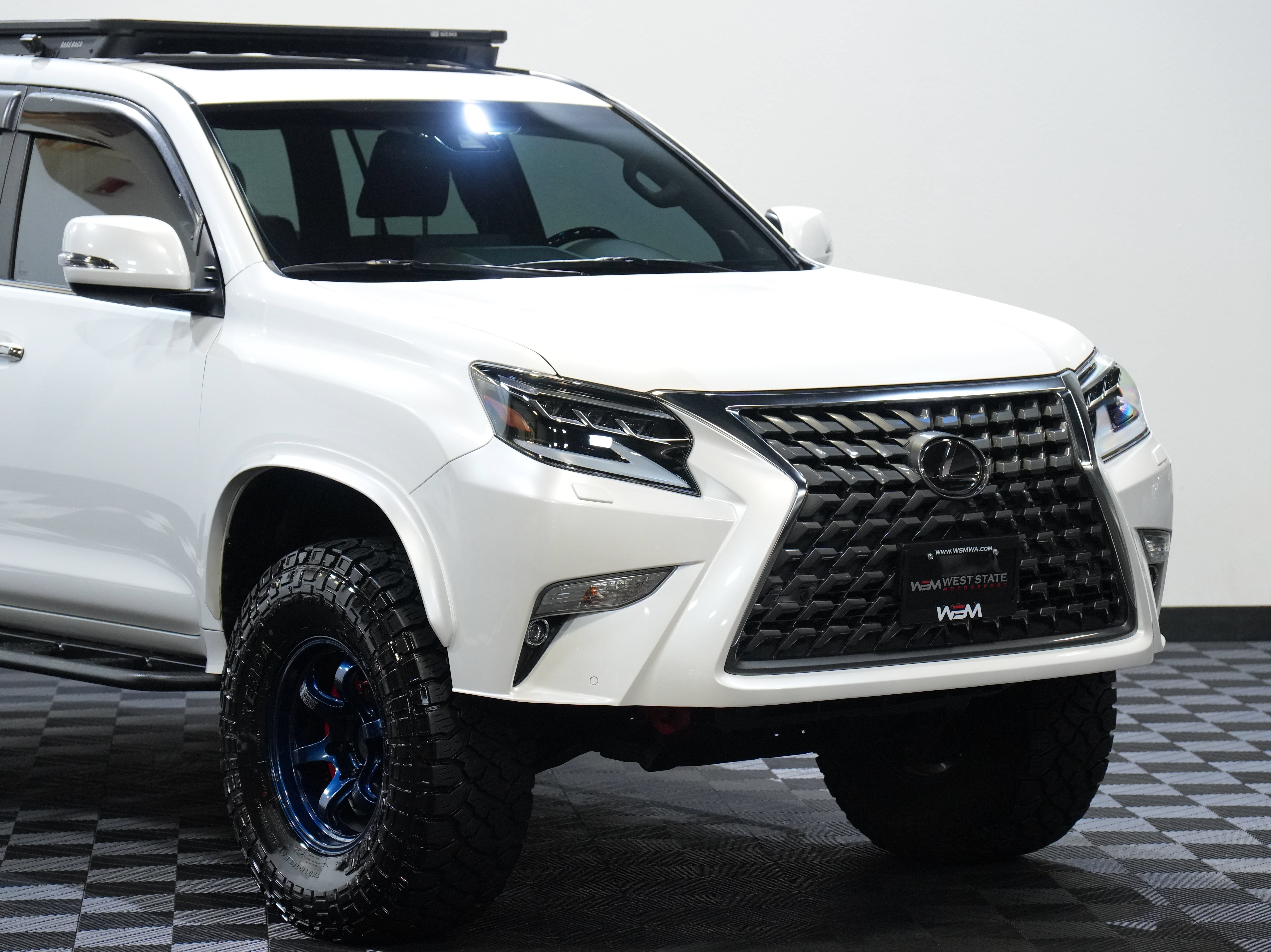 Used 2023 Lexus GX 460 Premium w/ Premium Package AWD/4WD image 9