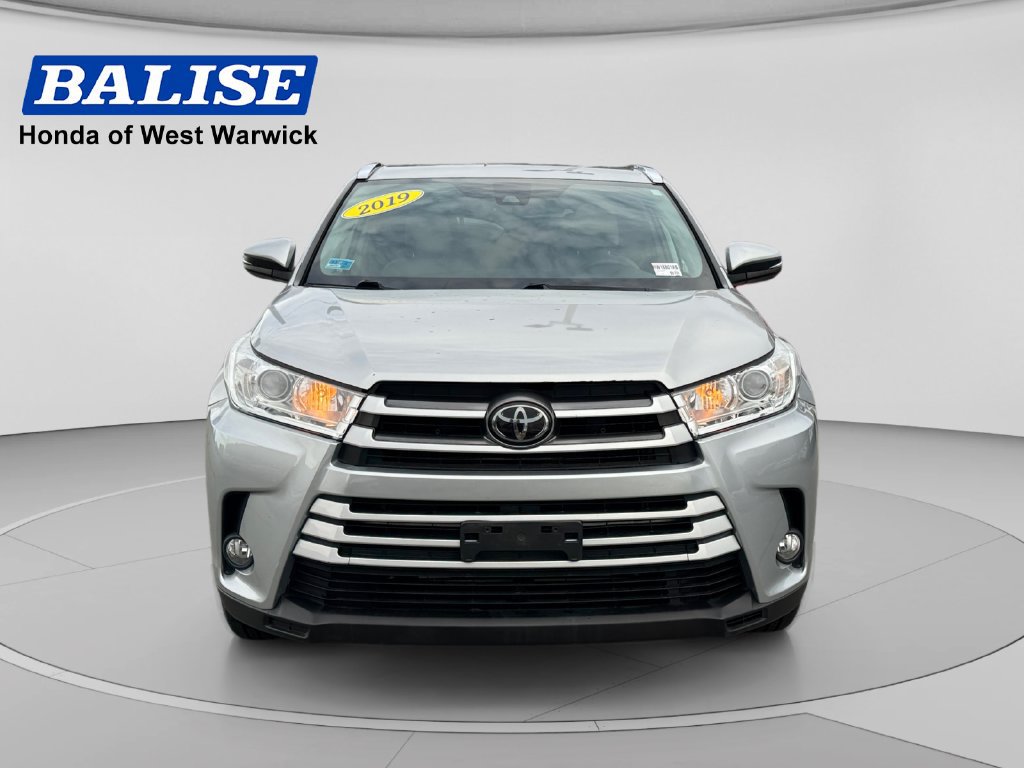 Used 2019 Toyota Highlander XLE w/ Protection Package #3 AWD/4WD image 2