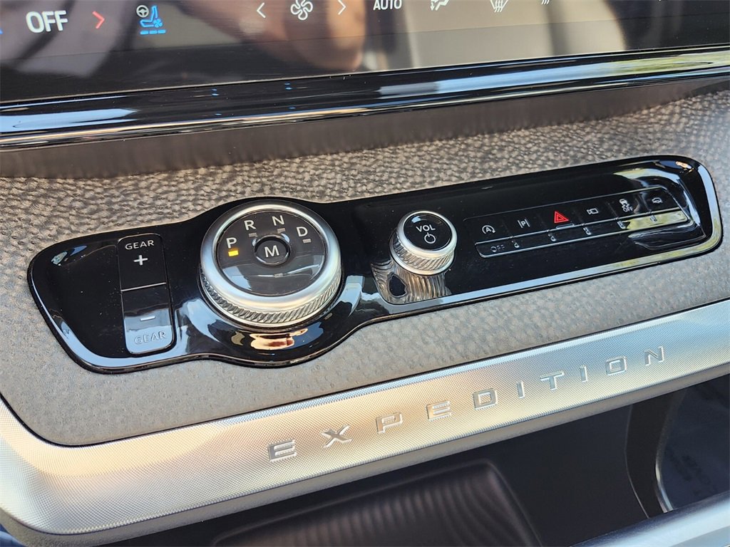 Used 2025 Ford Expedition Tremor image 25