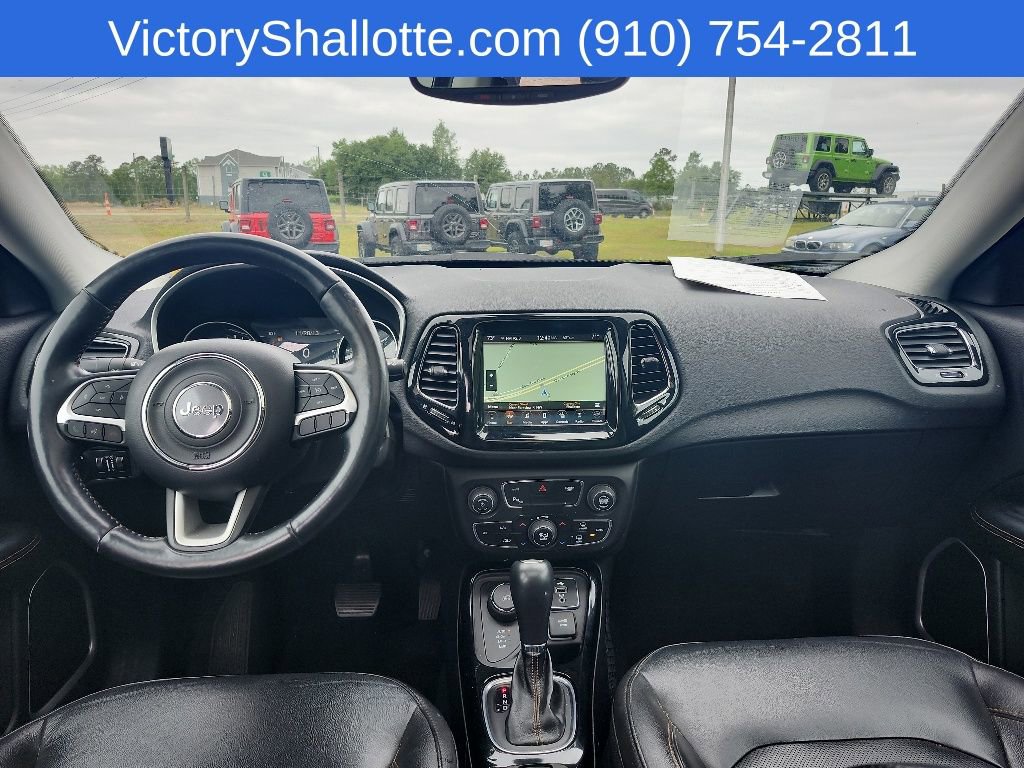Used 2018 Jeep Compass Limited w/ Navigation Group AWD/4WD image 3
