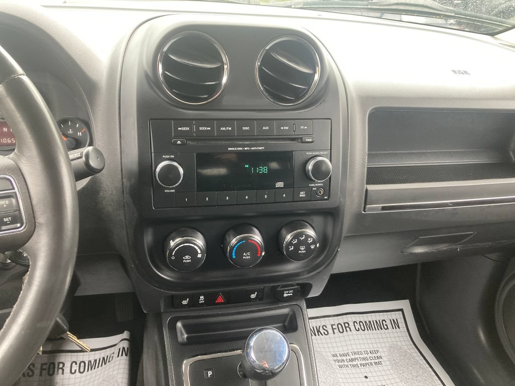 Used 2015 Jeep Patriot High Altitude AWD/4WD image 23