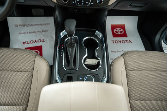 Used 2023 Chevrolet Traverse LS image 28