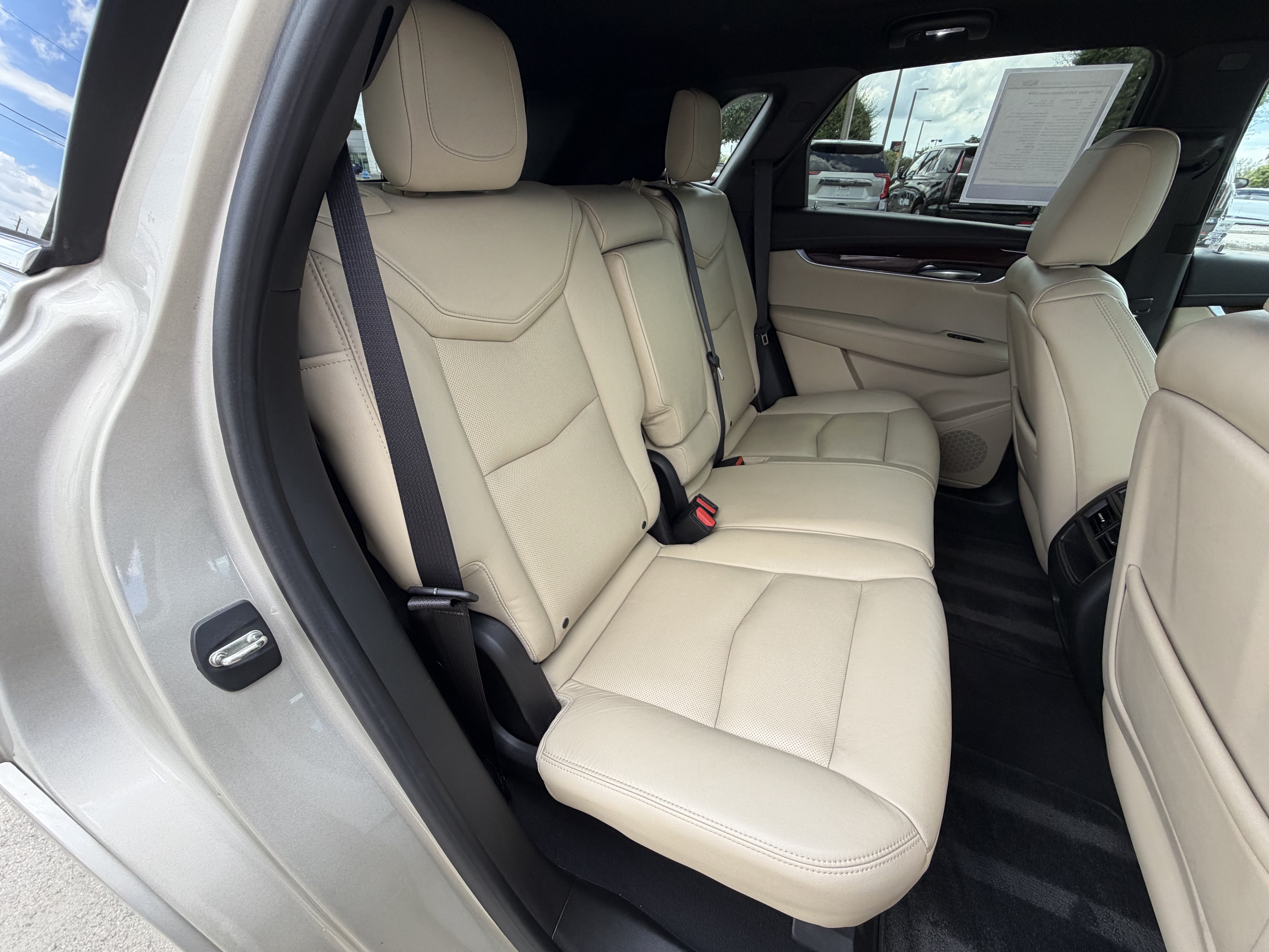 Used 2017 Cadillac XT5 Premium Luxury FWD image 18