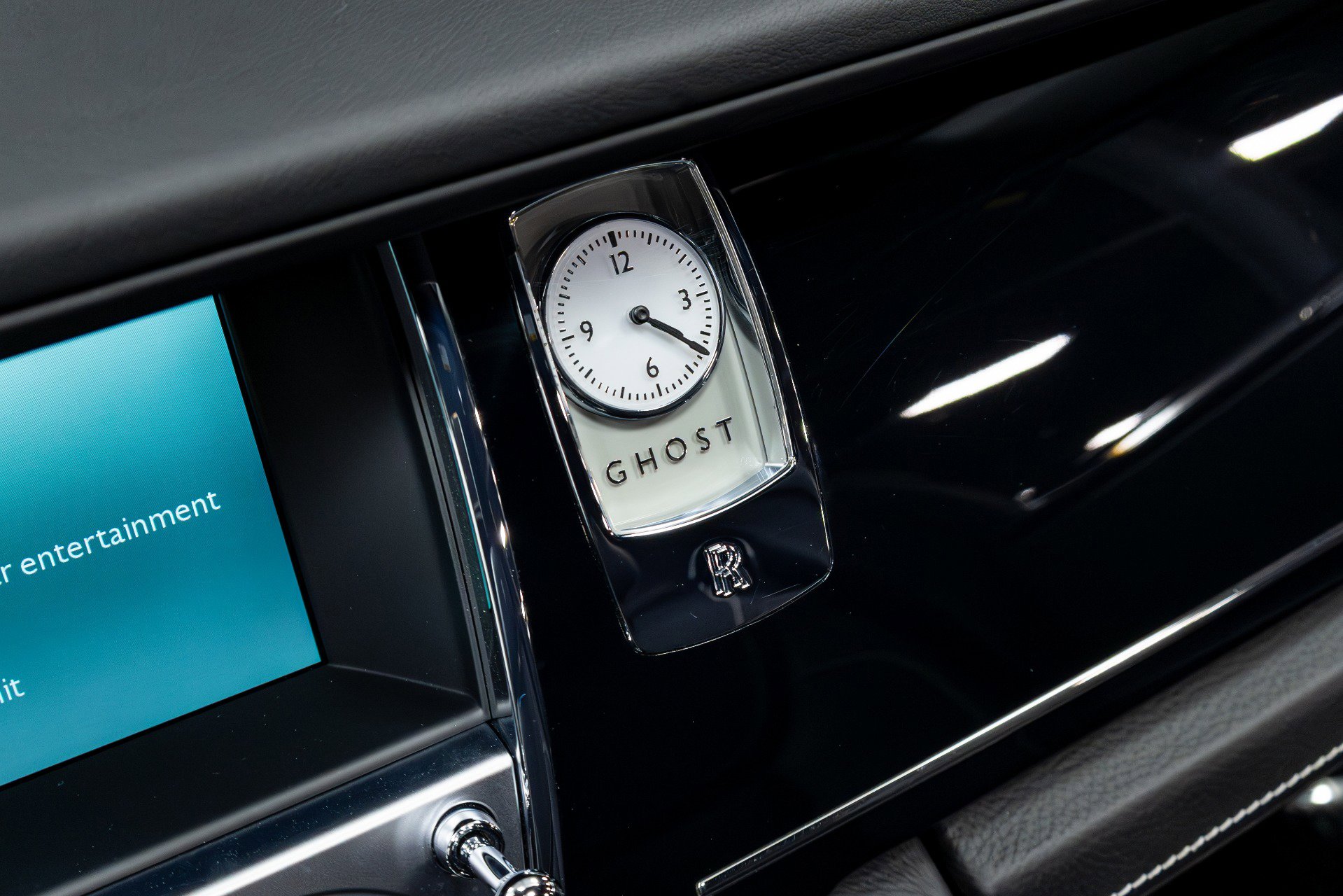 Used 2016 Rolls-Royce Ghost image 94