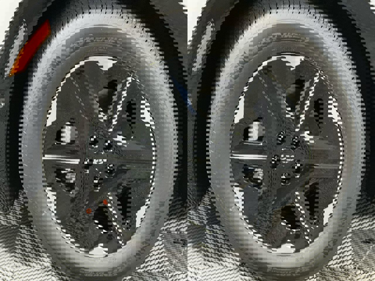 New 2025 Kia EV6 Wind image 12