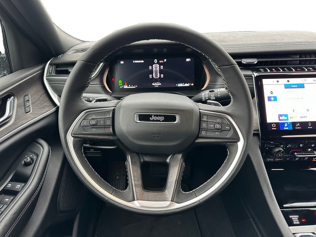 New 2025 Jeep Grand Cherokee Limited w/ Luxury Tech Group II image 14