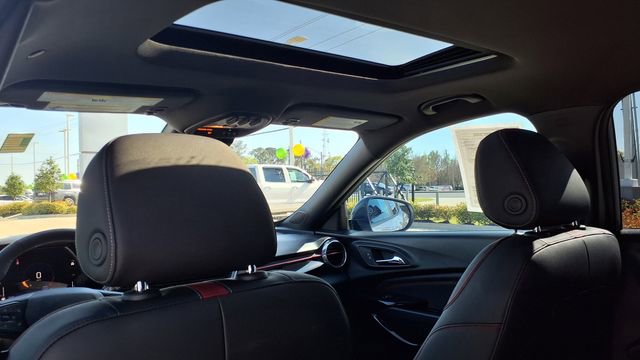 Used 2025 Chevrolet Trax RS w/ Sunroof Package image 26