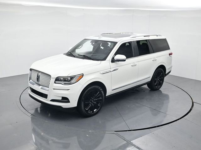 Used 2024 Lincoln Navigator Reserve image 40