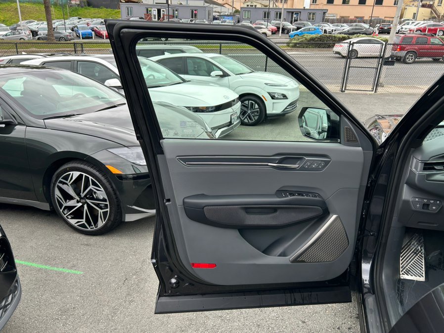 Used 2024 Kia EV9 GT-Line image 10