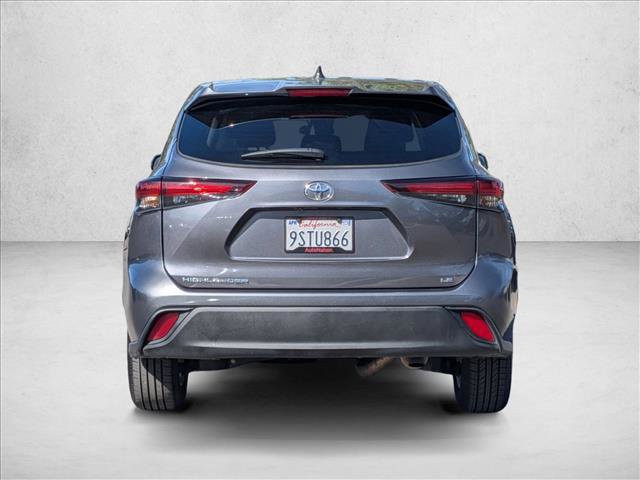 Used 2025 Toyota Highlander LE image 7