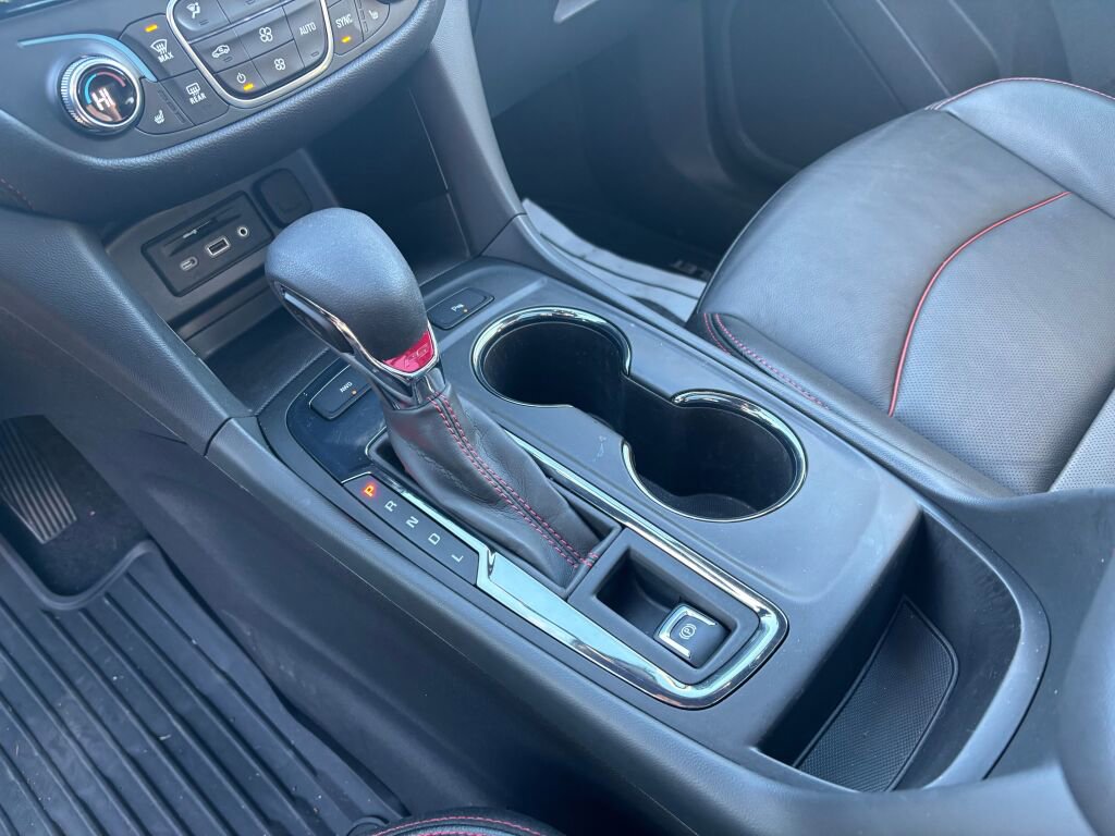 Used 2024 Chevrolet Equinox RS w/ RS Leather Package image 17