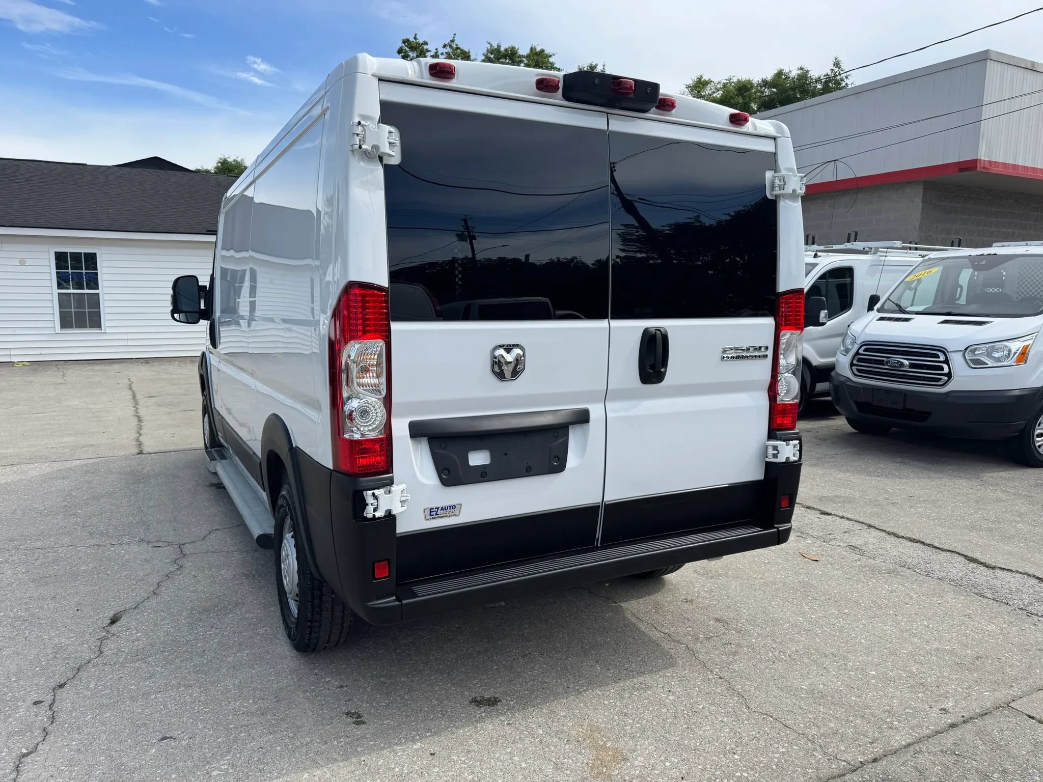 Used 2025 RAM ProMaster 2500 w/ U-Haul Equipment Group FWD image 10