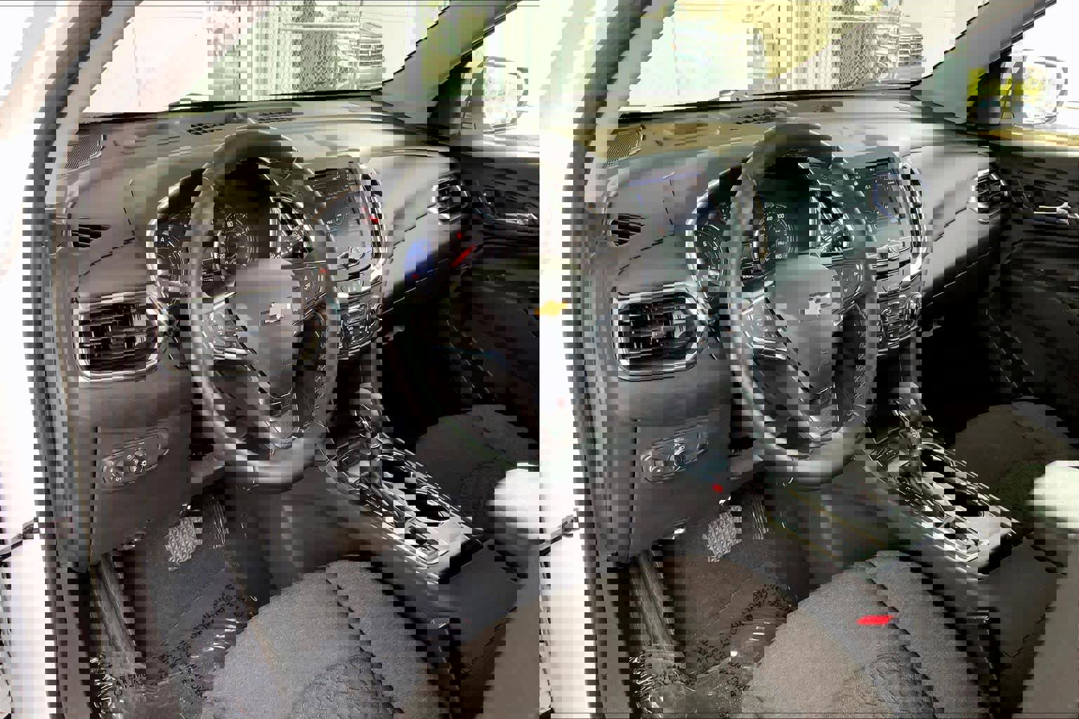 Used 2024 Chevrolet Equinox LT image 34