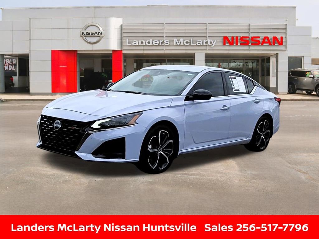 Used 2025 Nissan Altima 2.5 SR image 9