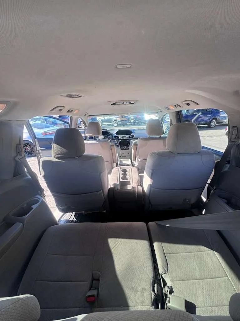 Used 2016 Honda Odyssey SE image 18