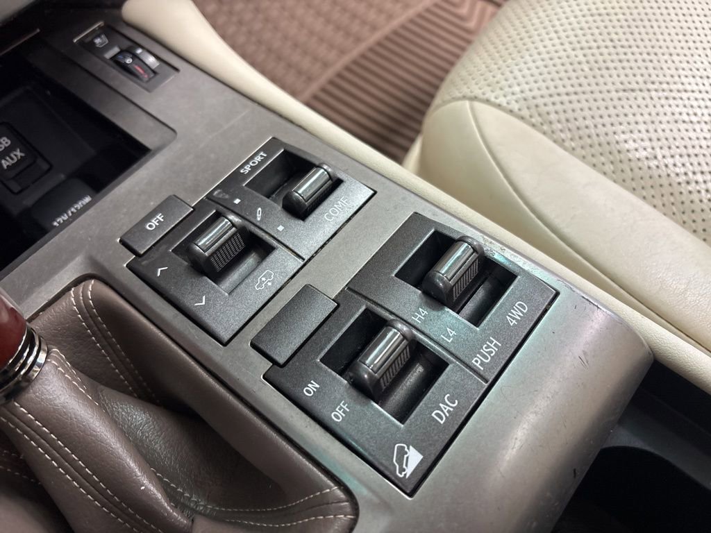 Used 2012 Lexus GX 460 Premium AWD/4WD image 24