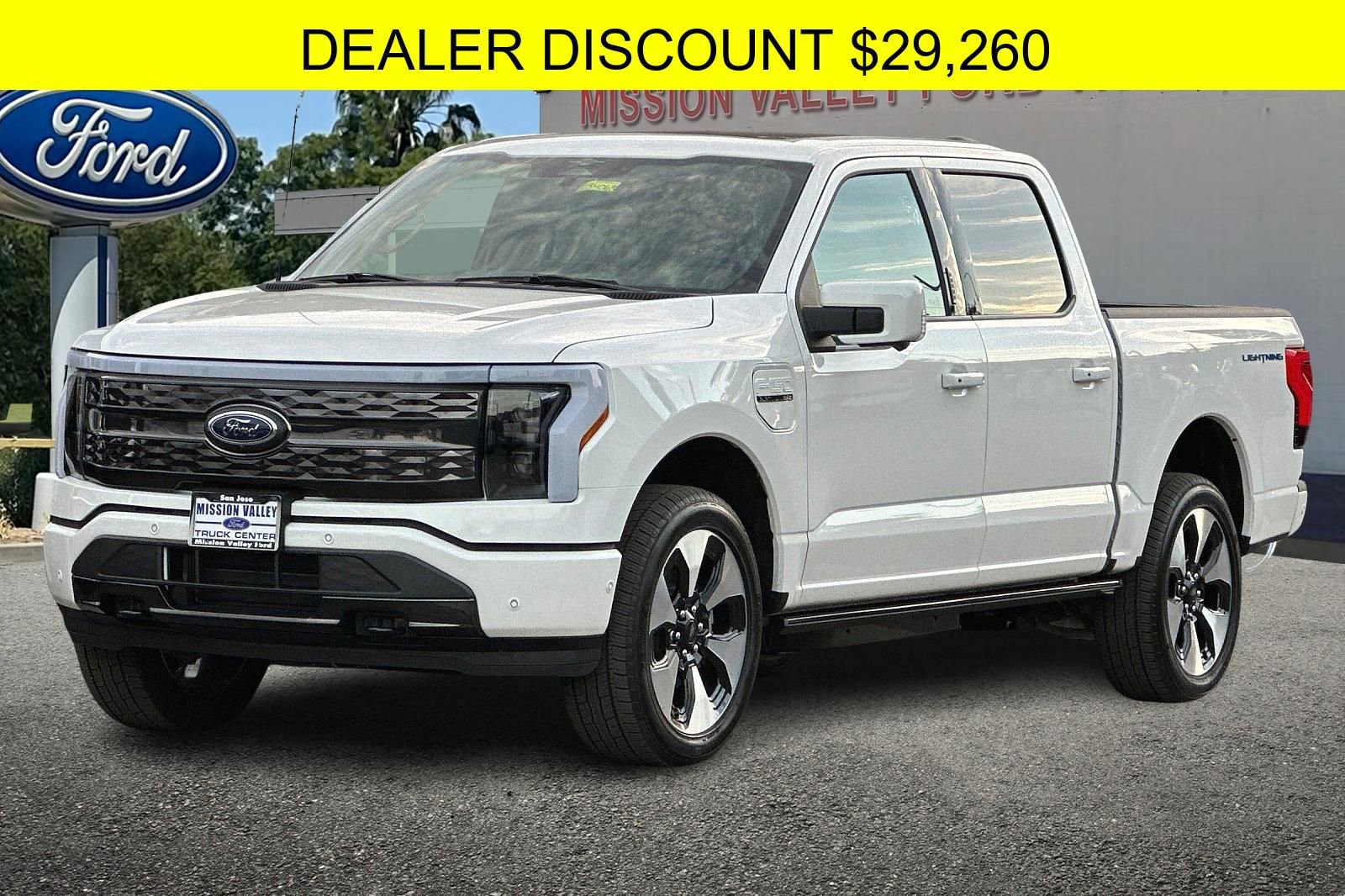 New 2023 Ford F150 Lightning Platinum AWD/4WD image 8