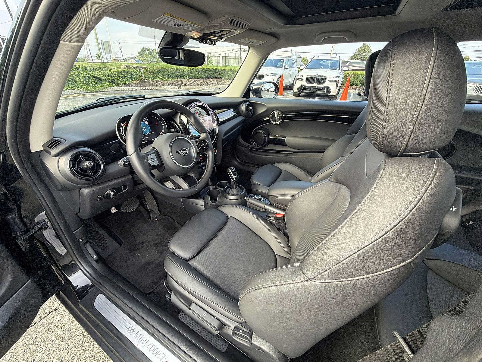Used 2024 MINI Cooper S FWD image 10
