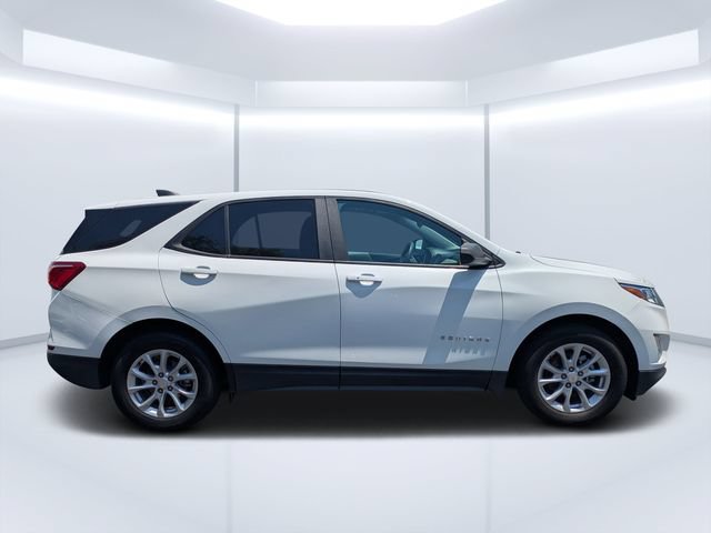 Used 2021 Chevrolet Equinox LS w/ LS Convenience Package FWD video 2