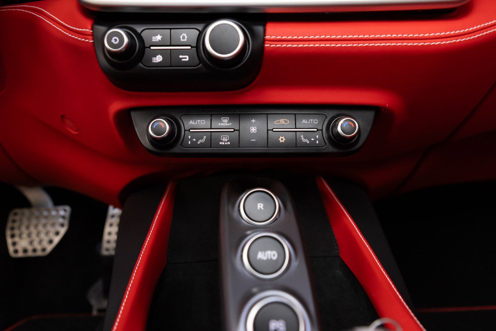 Certified 2020 Ferrari Portofino image 99