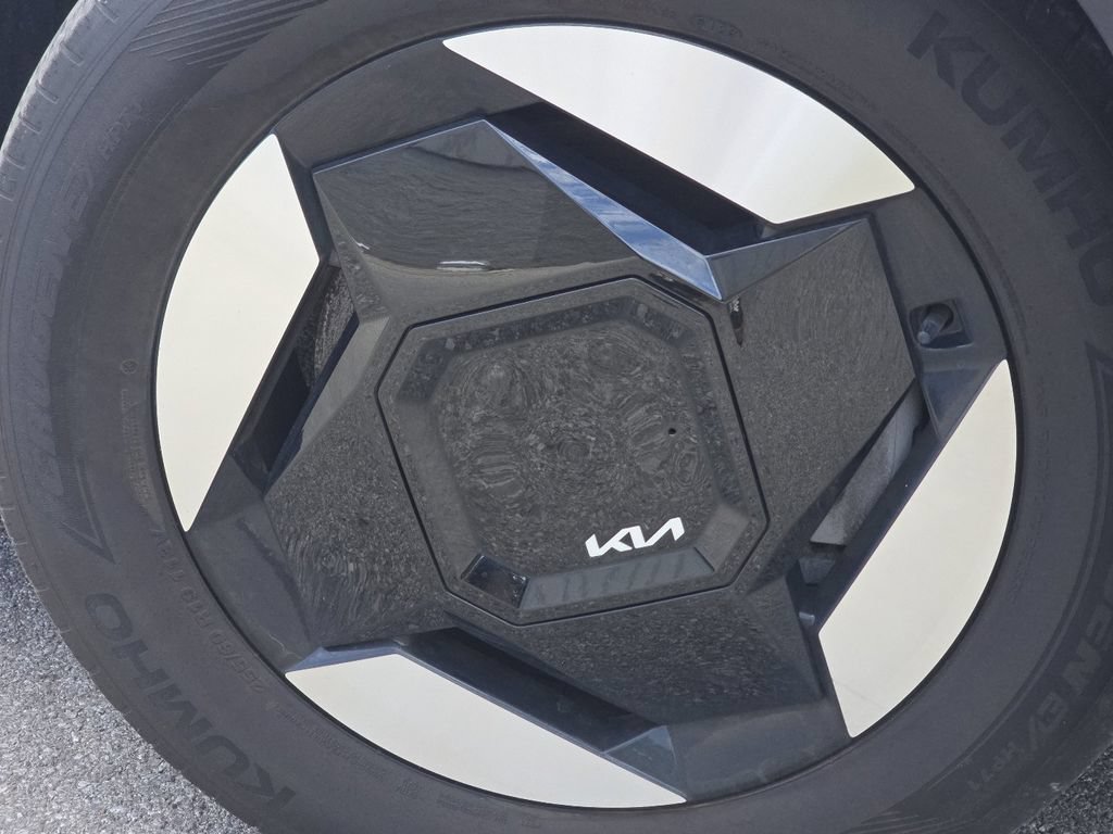 Used 2024 Kia EV9 Wind AWD/4WD image 10
