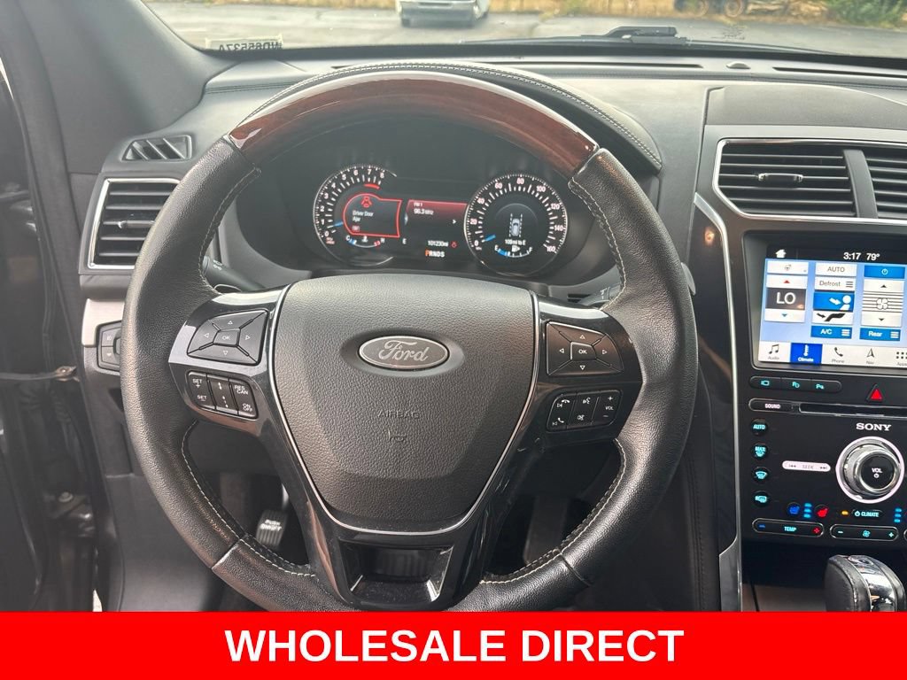 Used 2018 Ford Explorer Platinum AWD/4WD image 10