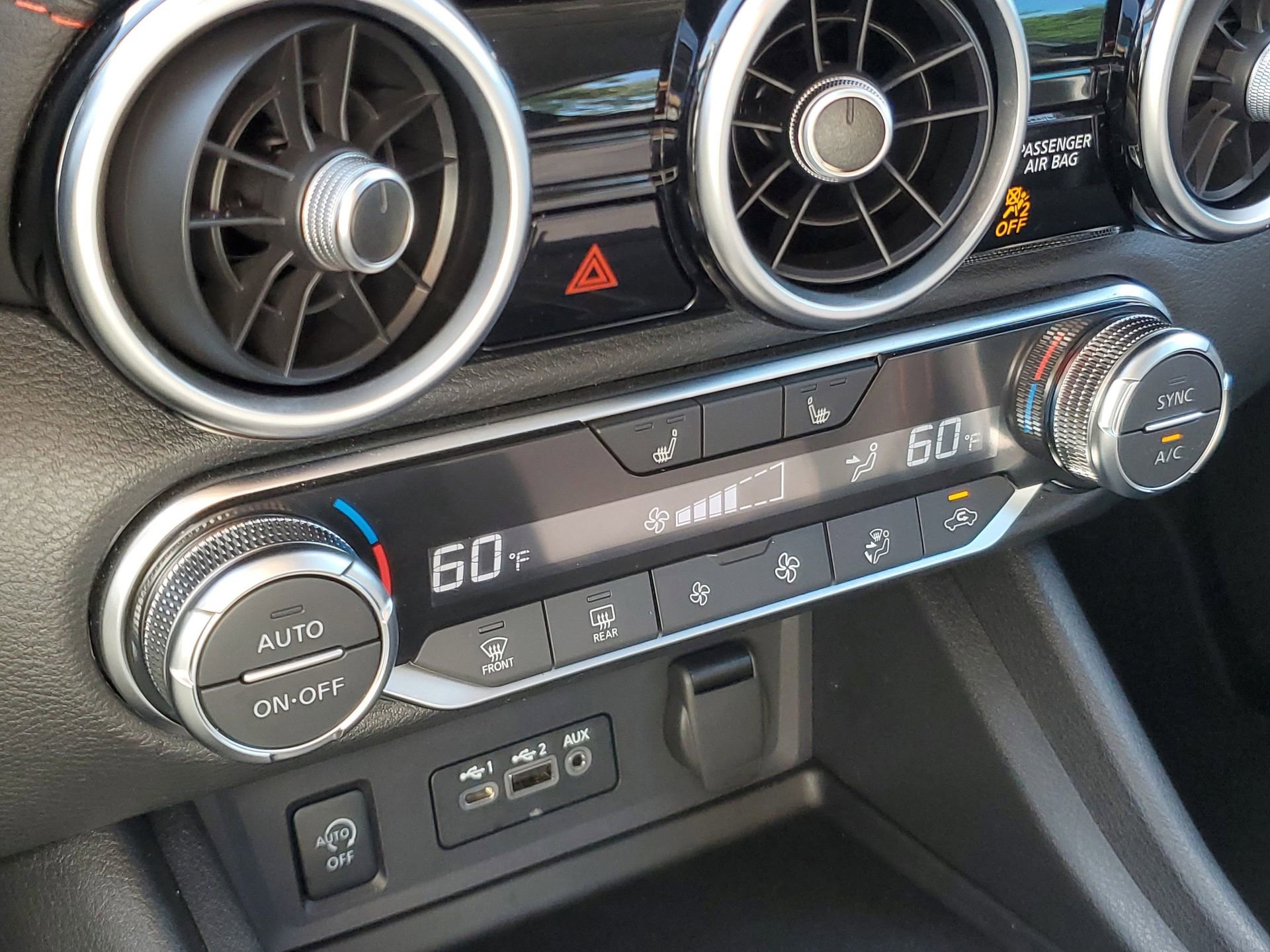 Used 2024 Nissan Sentra SR FWD image 28