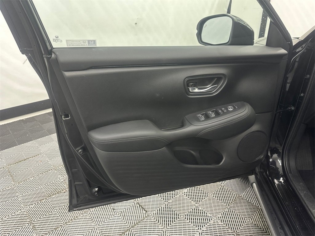 Used 2026 Honda HR-V EX-L image 11