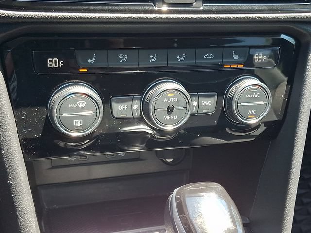 Certified 2024 Volkswagen Taos SE AWD/4WD image 15