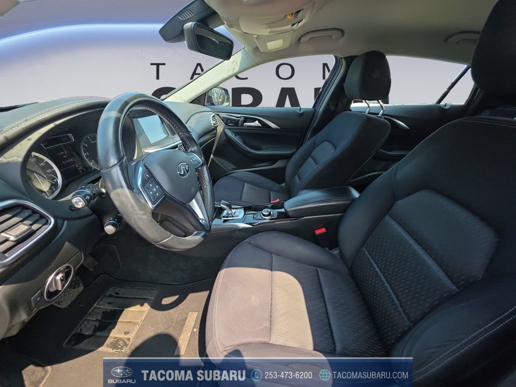 Used 2017 INFINITI QX30 FWD image 10