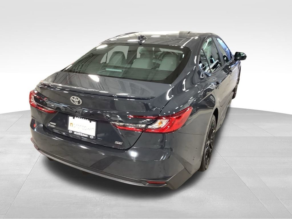 Used 2026 Toyota Camry SE image 4