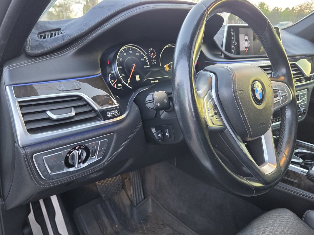 Used 2016 BMW 750i xDrive AWD/4WD image 14