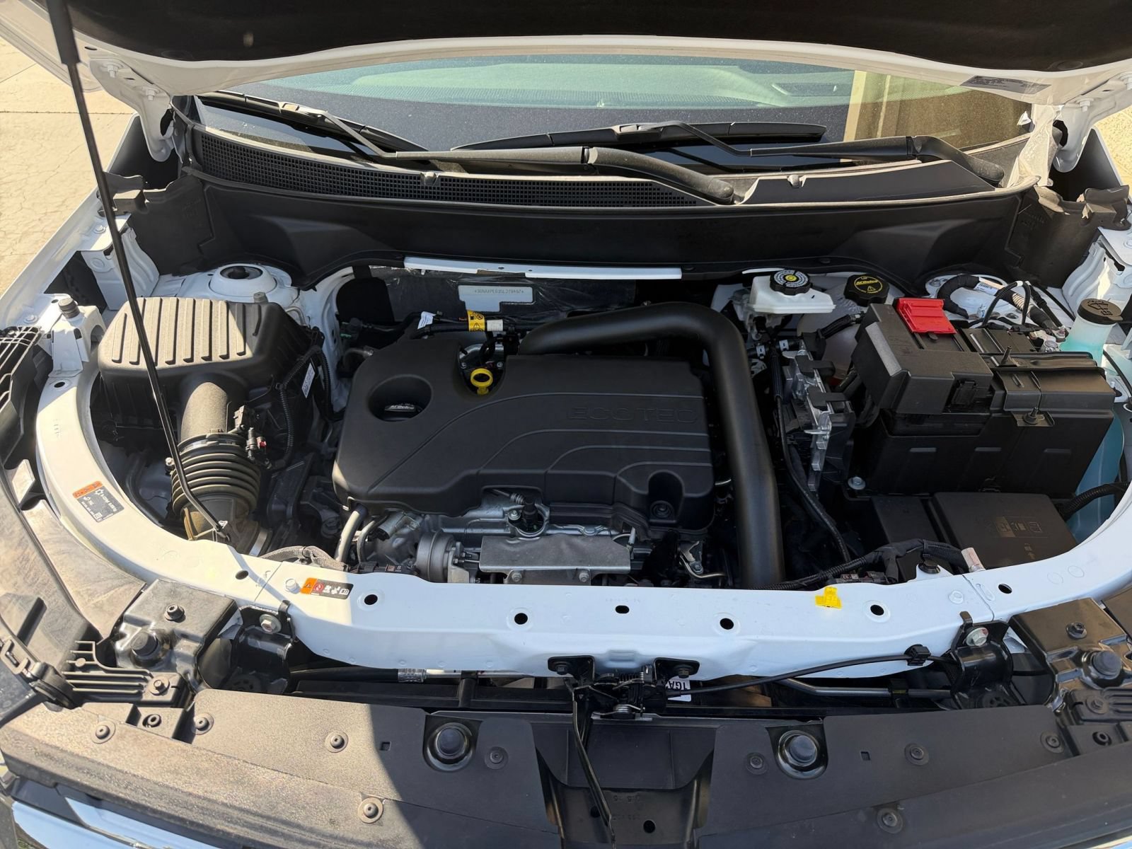 Used 2025 Chevrolet Equinox LT AWD/4WD image 33