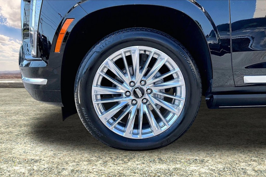 Certified 2026 Cadillac Escalade Luxury AWD/4WD image 35
