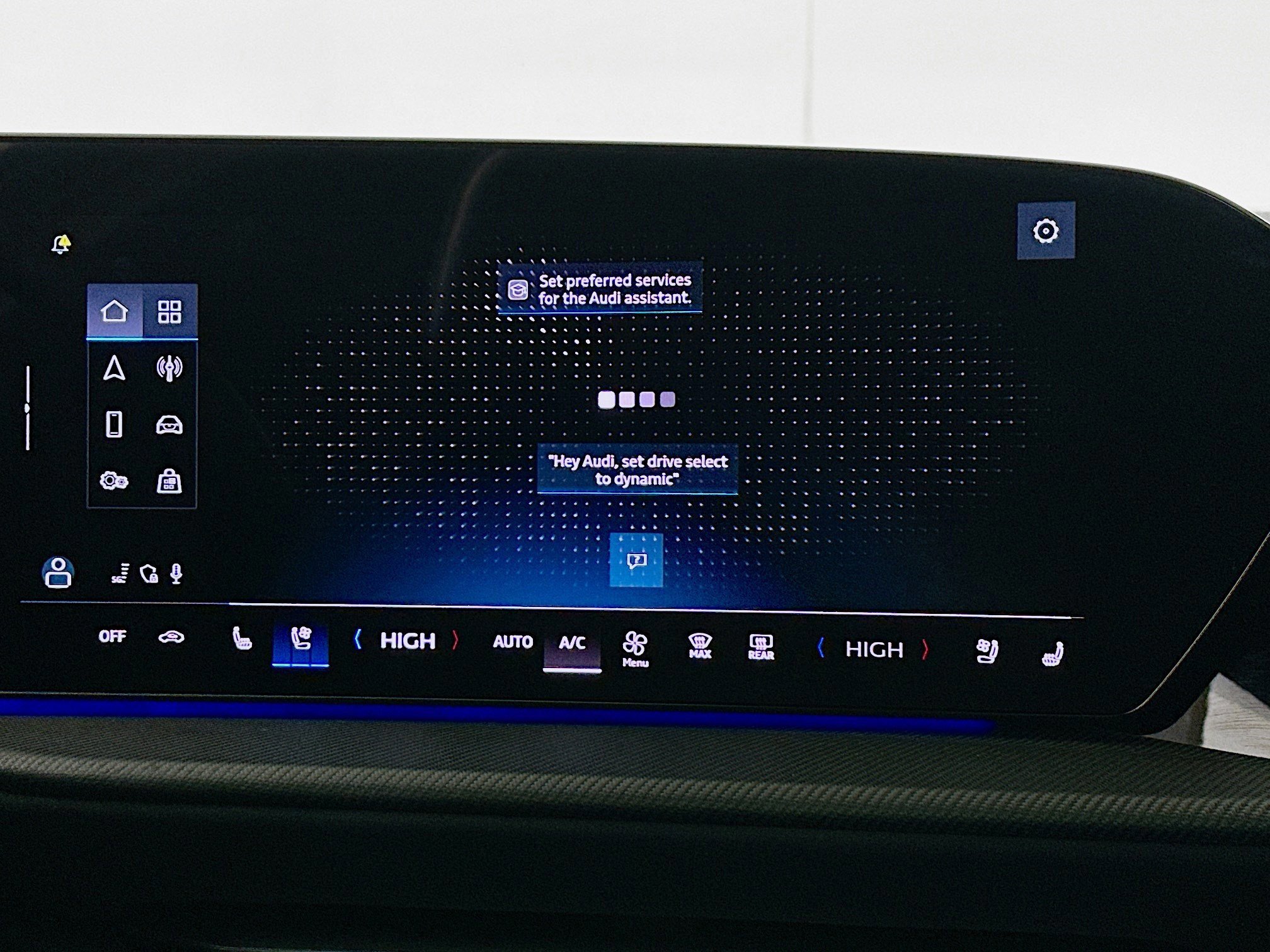 Used 2025 Audi SQ5 Premium Plus w/ Premium Plus Package image 12