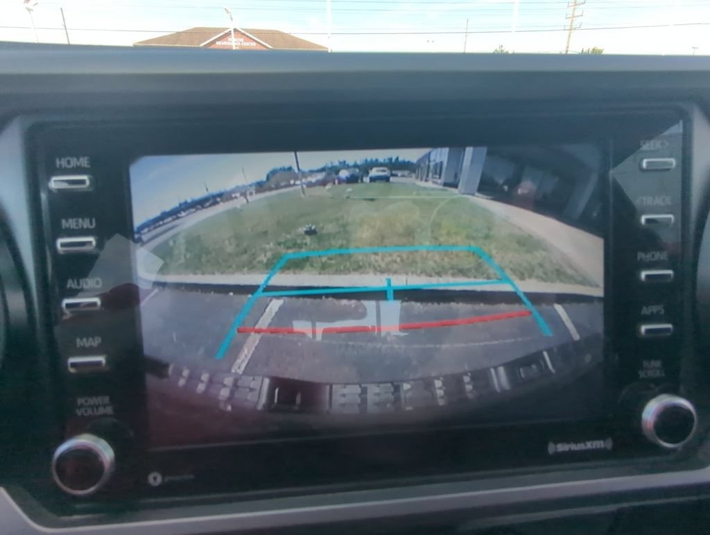 Used 2020 Toyota Tacoma TRD Off-Road AWD/4WD image 18