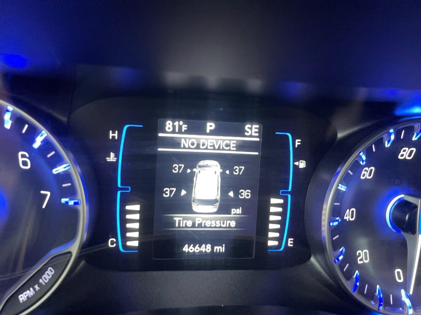 Used 2023 Chrysler Voyager LX FWD image 8