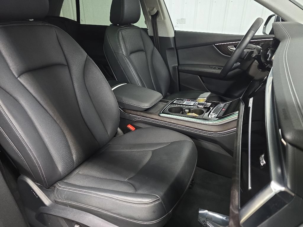 Used 2023 Audi Q8 Premium Plus w/ Premium Plus Package AWD/4WD image 15