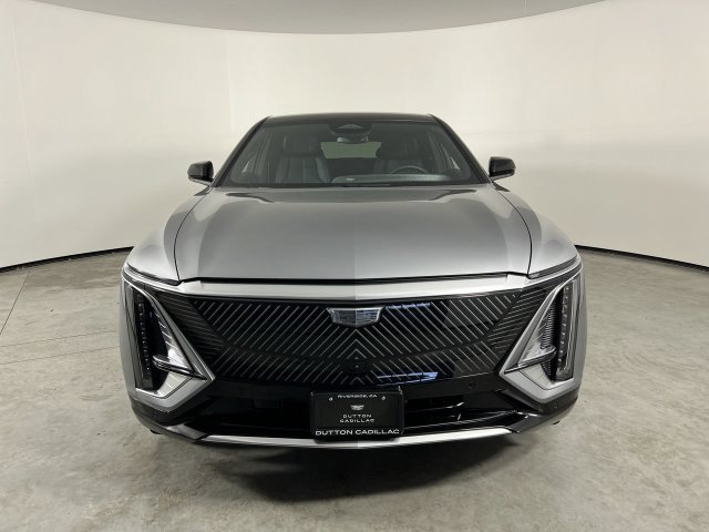 Used 2025 Cadillac Lyriq Luxury w/ LPO, Floor Liner Package AWD/4WD image 3